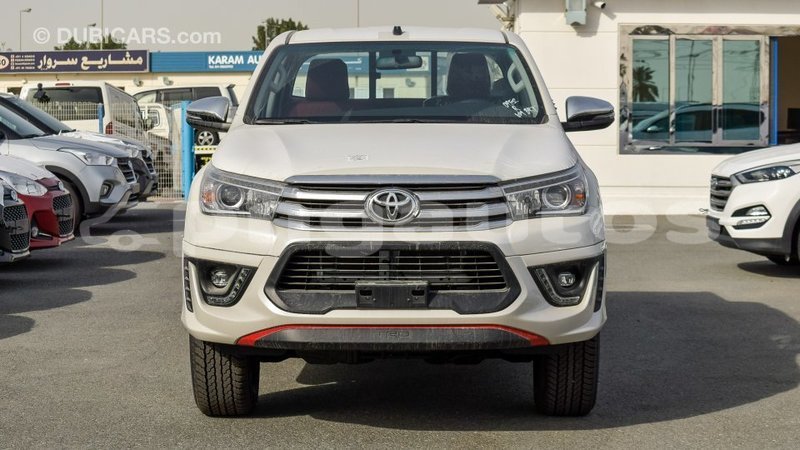 Big with watermark toyota hilux enga import dubai 4604