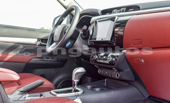 Buy Import Toyota Hilux White Car in Import - Dubai in Enga Buy Import Toyota Hilux White Car in Import - Dubai in Enga