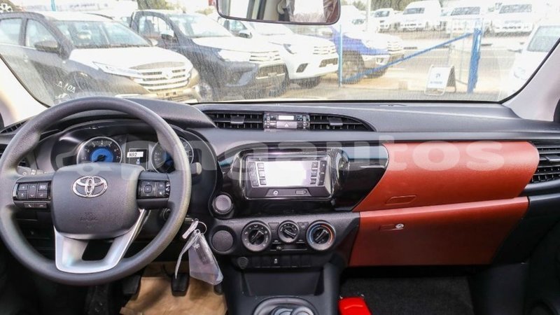 Big with watermark toyota hilux enga import dubai 4615