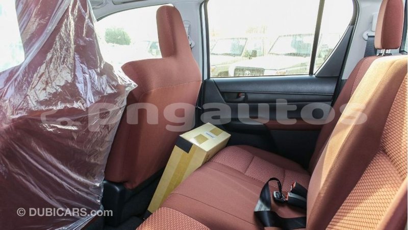 Big with watermark toyota hilux enga import dubai 4615