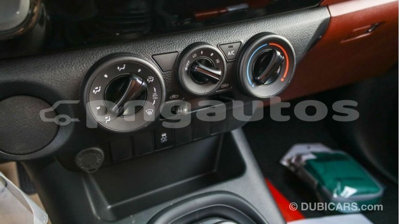 Big with watermark toyota hilux enga import dubai 4615