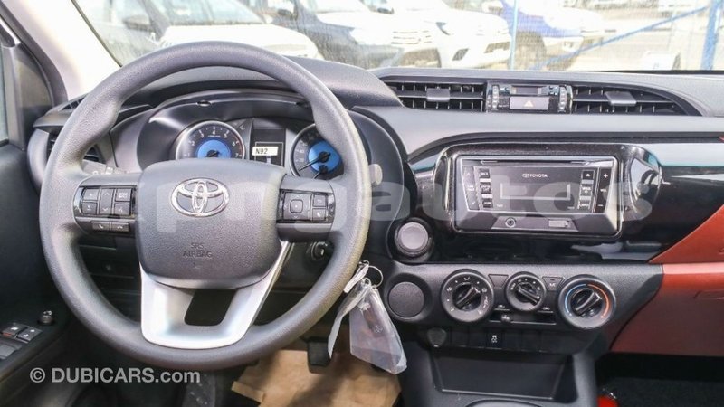Big with watermark toyota hilux enga import dubai 4615