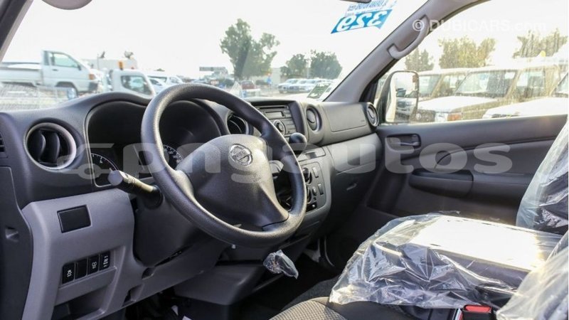 Big with watermark nissan urvan enga import dubai 4620