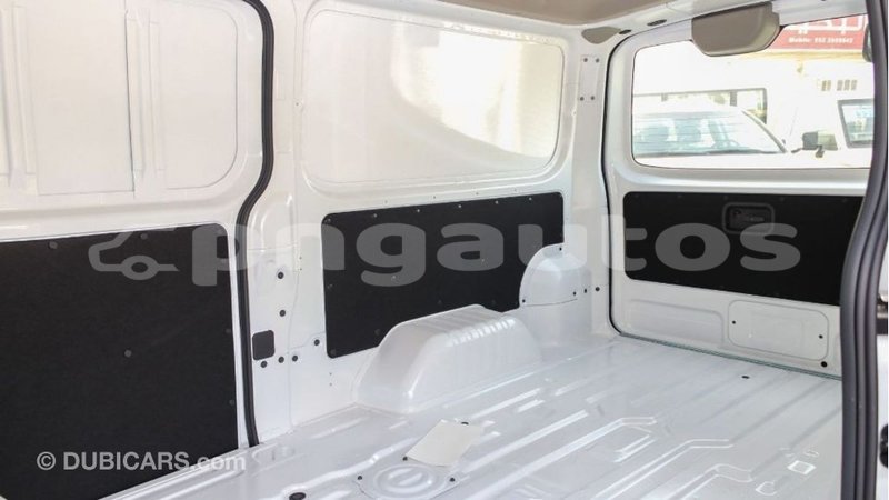 Big with watermark nissan urvan enga import dubai 4620