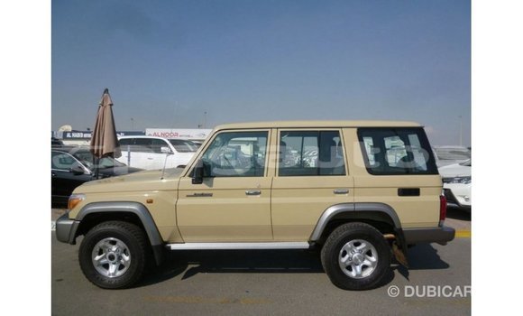Buy Import Toyota Land Cruiser Beige Car in Import - Dubai in Enga Buy Import Toyota Land Cruiser Beige Car in Import - Dubai in Enga