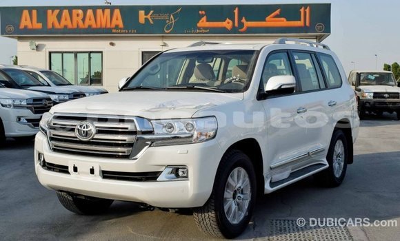 Buy Import Toyota Land Cruiser White Car in Import - Dubai in Enga Buy Import Toyota Land Cruiser White Car in Import - Dubai in Enga