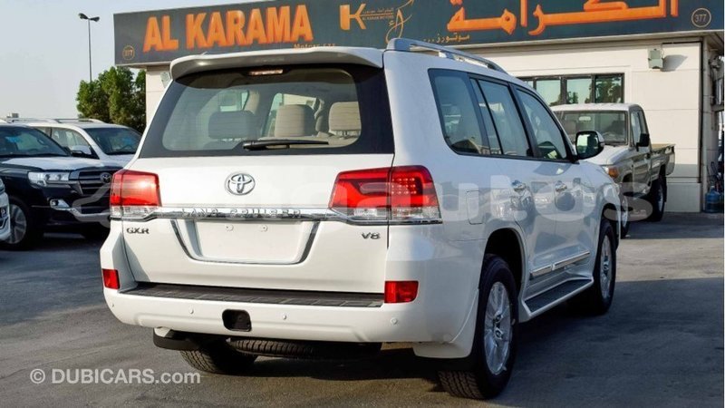 Big with watermark toyota land cruiser enga import dubai 4627