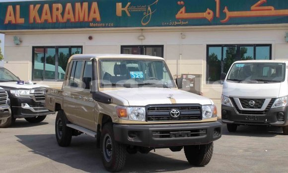 Acheter Import Voiture Toyota Land Cruiser Beige à Import - Dubai, Enga Acheter Import Voiture Toyota Land Cruiser Beige à Import - Dubai, Enga