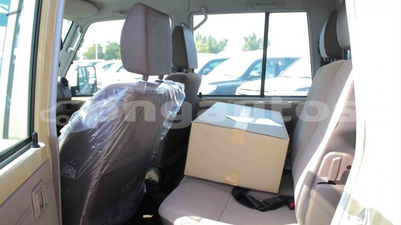 Big with watermark toyota land cruiser enga import dubai 4628