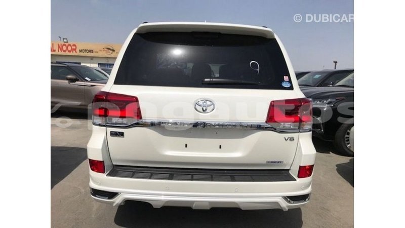 Big with watermark toyota land cruiser enga import dubai 4630