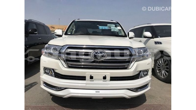 Big with watermark toyota land cruiser enga import dubai 4630