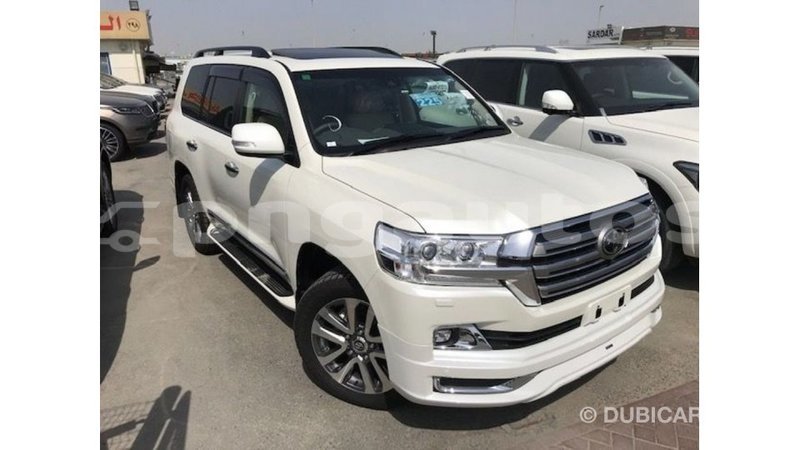 Big with watermark toyota land cruiser enga import dubai 4630