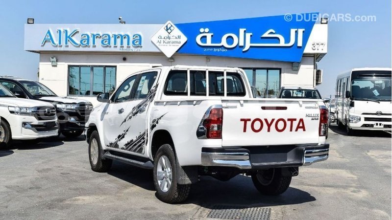 Big with watermark toyota hilux enga import dubai 4635