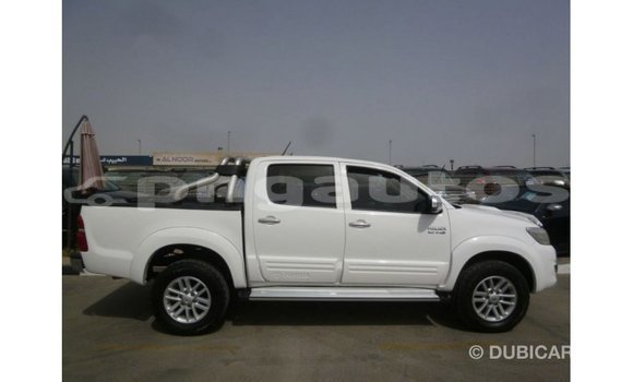 Buy Import Toyota Hilux White Car in Import - Dubai in Enga Buy Import Toyota Hilux White Car in Import - Dubai in Enga
