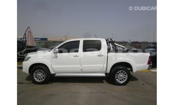 Buy Import Toyota Hilux White Car in Import - Dubai in Enga Buy Import Toyota Hilux White Car in Import - Dubai in Enga