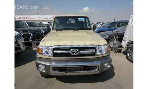 Buy Import Toyota Land Cruiser Beige Car in Import - Dubai in Enga Buy Import Toyota Land Cruiser Beige Car in Import - Dubai in Enga