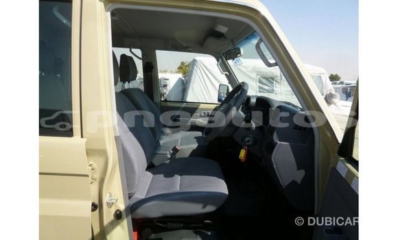 Buy Import Toyota Land Cruiser Beige Car in Import - Dubai in Enga Buy Import Toyota Land Cruiser Beige Car in Import - Dubai in Enga