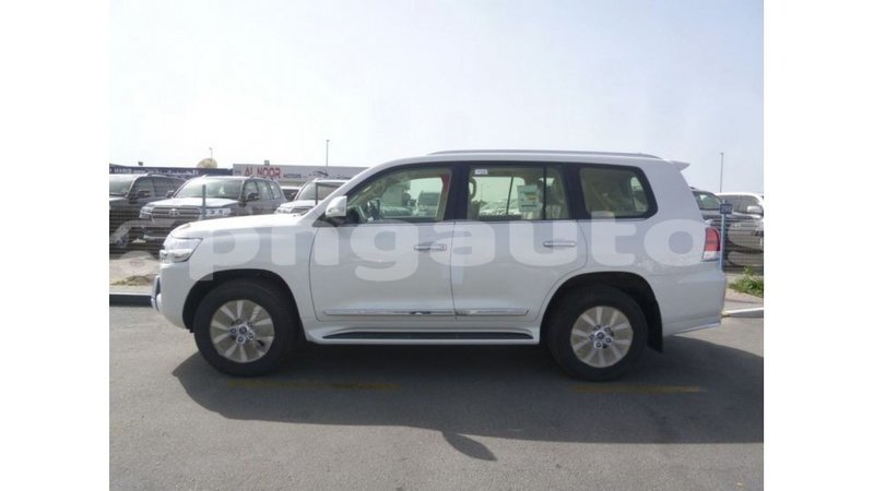 Big with watermark toyota land cruiser enga import dubai 4640