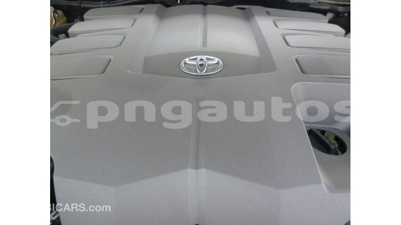 Big with watermark toyota land cruiser enga import dubai 4641