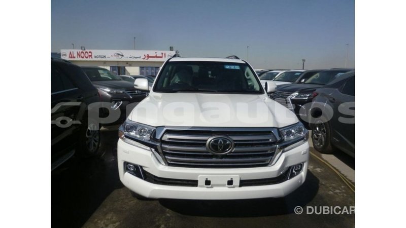 Big with watermark toyota land cruiser enga import dubai 4642