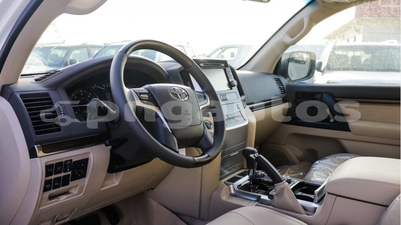 Big with watermark toyota land cruiser enga import dubai 4645