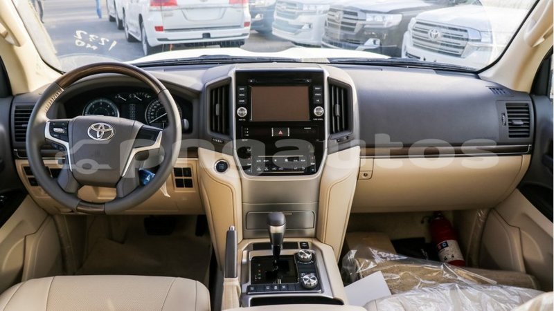 Big with watermark toyota land cruiser enga import dubai 4645