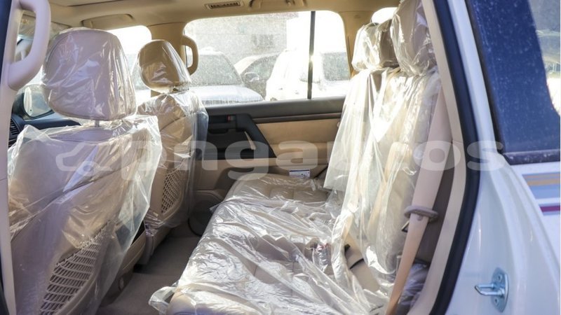 Big with watermark toyota land cruiser enga import dubai 4645