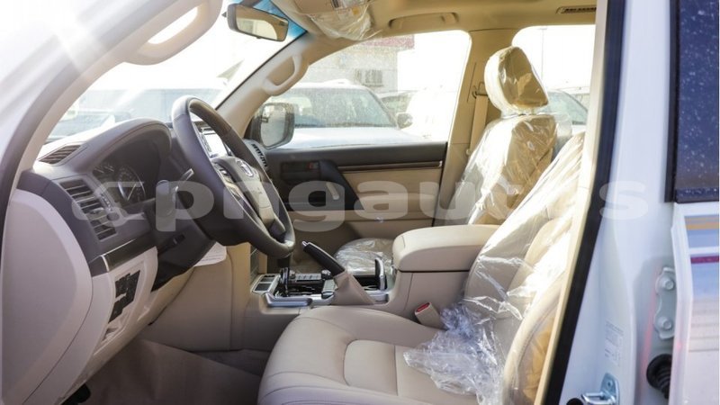 Big with watermark toyota land cruiser enga import dubai 4645