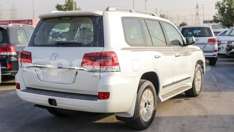 Big with watermark toyota land cruiser enga import dubai 4645