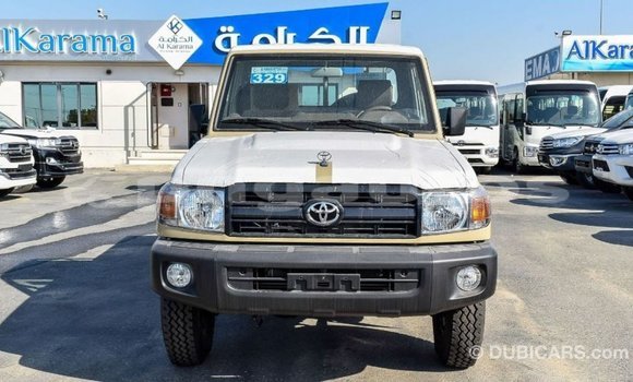 Acheter Import Voiture Toyota Land Cruiser Beige à Import - Dubai, Enga Acheter Import Voiture Toyota Land Cruiser Beige à Import - Dubai, Enga