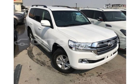 Buy Import Toyota Land Cruiser White Car in Import - Dubai in Enga Buy Import Toyota Land Cruiser White Car in Import - Dubai in Enga