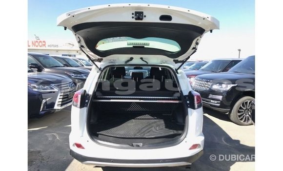 Buy Import Toyota 4Runner White Car in Import - Dubai in Enga Buy Import Toyota 4Runner White Car in Import - Dubai in Enga