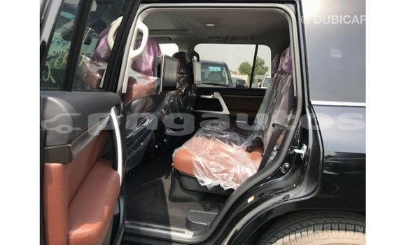 Buy Import Toyota Land Cruiser Black Car in Import - Dubai in Enga Buy Import Toyota Land Cruiser Black Car in Import - Dubai in Enga