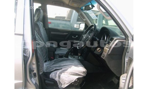 Buy Import Mitsubishi Pajero Other Car in Import - Dubai in Enga Buy Import Mitsubishi Pajero Other Car in Import - Dubai in Enga