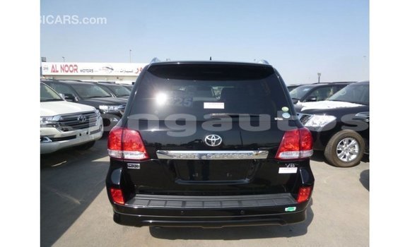 Buy Import Toyota Land Cruiser Black Car in Import - Dubai in Enga Buy Import Toyota Land Cruiser Black Car in Import - Dubai in Enga