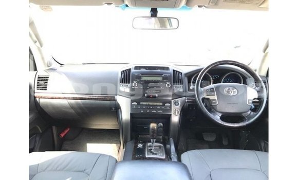 Buy Import Toyota Land Cruiser Other Car in Import - Dubai in Enga Buy Import Toyota Land Cruiser Other Car in Import - Dubai in Enga