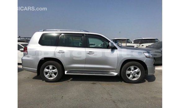 Buy Import Toyota Land Cruiser Other Car in Import - Dubai in Enga Buy Import Toyota Land Cruiser Other Car in Import - Dubai in Enga