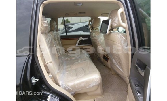 Buy Import Toyota Land Cruiser Black Car in Import - Dubai in Enga Buy Import Toyota Land Cruiser Black Car in Import - Dubai in Enga