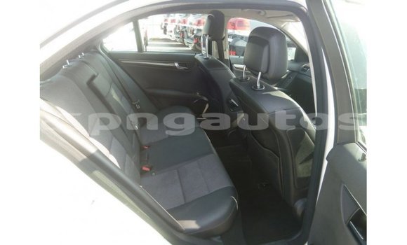 Buy Import Mercedes-Benz 200 White Car in Import - Dubai in Enga Buy Import Mercedes-Benz 200 White Car in Import - Dubai in Enga