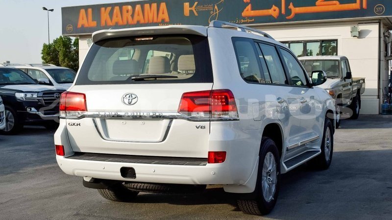 Big with watermark toyota land cruiser enga import dubai 4677
