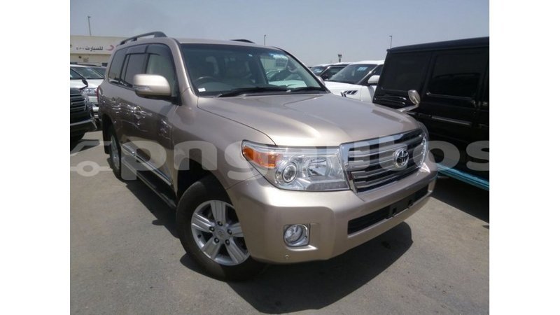 Big with watermark toyota land cruiser enga import dubai 4678
