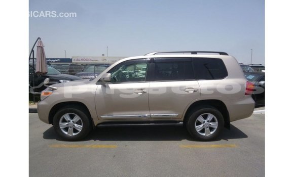 Buy Import Toyota Land Cruiser Other Car in Import - Dubai in Enga Buy Import Toyota Land Cruiser Other Car in Import - Dubai in Enga