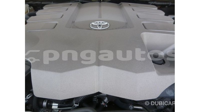 Big with watermark toyota land cruiser enga import dubai 4678