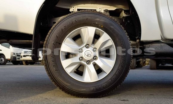 Buy Import Toyota Hilux White Car in Import - Dubai in Enga Buy Import Toyota Hilux White Car in Import - Dubai in Enga