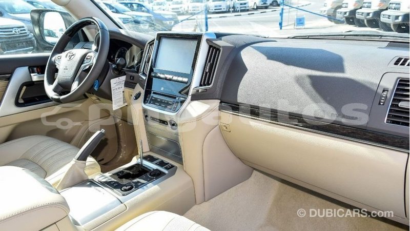 Big with watermark toyota land cruiser enga import dubai 4680