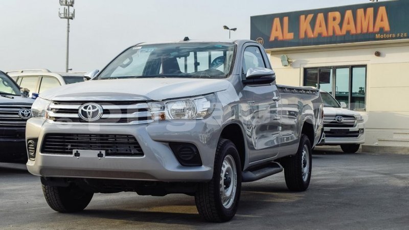 Big with watermark toyota hilux enga import dubai 4681