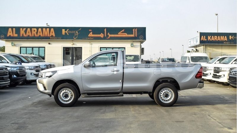 Big with watermark toyota hilux enga import dubai 4681