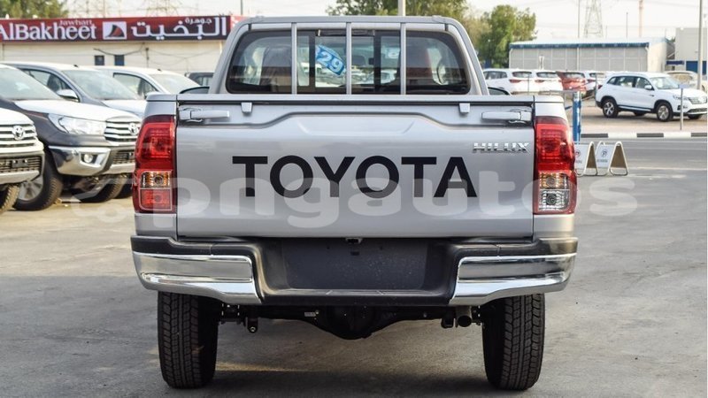 Big with watermark toyota hilux enga import dubai 4681