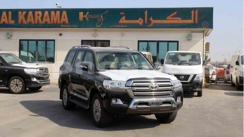 Big with watermark toyota land cruiser enga import dubai 4683