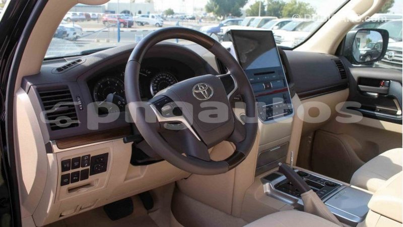 Big with watermark toyota land cruiser enga import dubai 4683